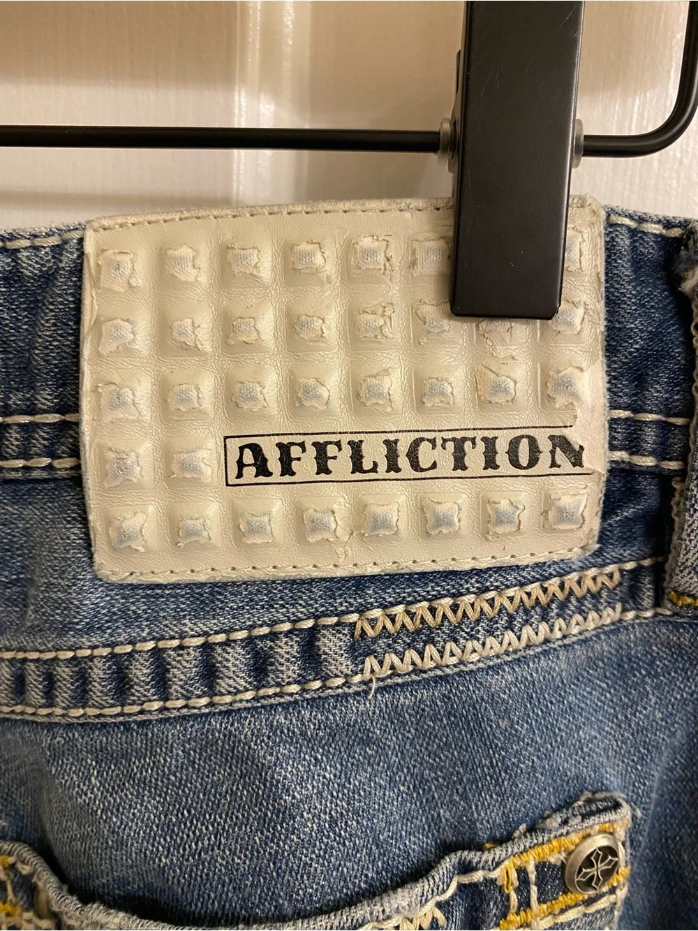 AFFLICTION COOPER JEANS MENS SIZE 30 90’s THICK STITCHING WHISKERED GRUNGE Y2K